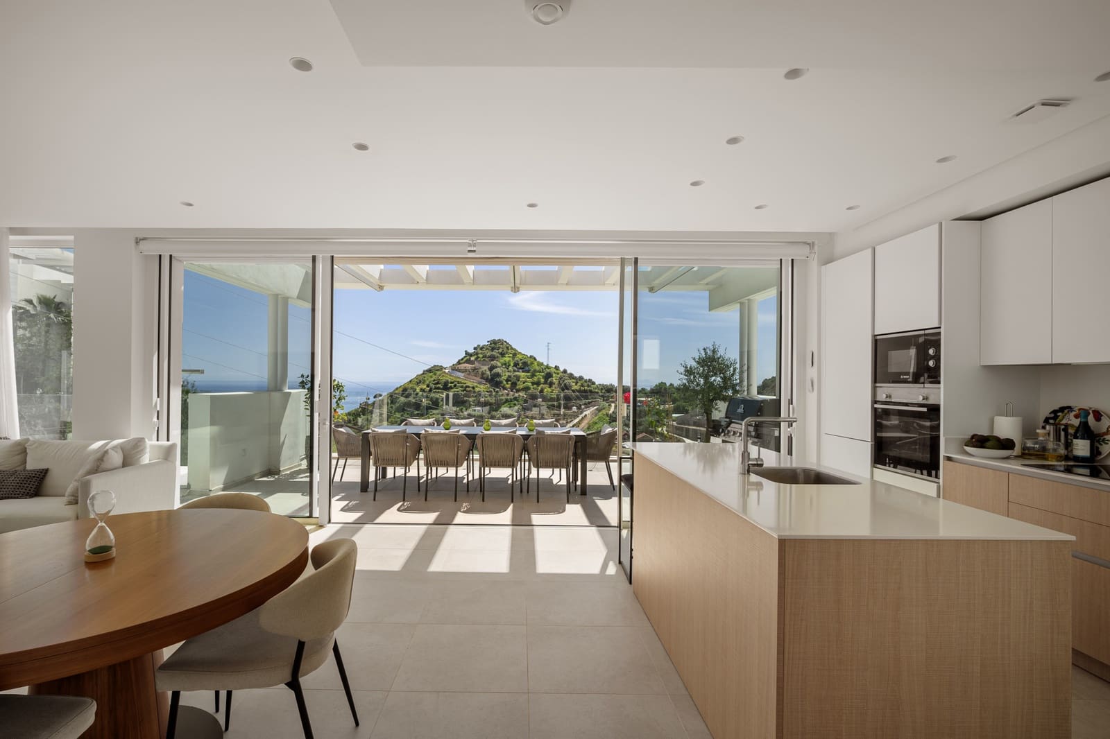 3 chambre Penthouse à vendre à Ojen avec piscine garage - 1 150 000 € (Ref: 9245861)