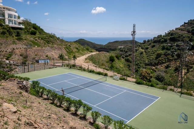 3 soveværelse Penthouse til salg i Ojen med swimmingpool garage - € 1.150.000 (Ref: 9245861)