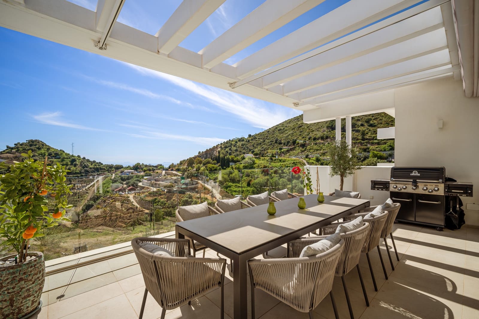 3 chambre Penthouse à vendre à Ojen avec piscine garage - 1 150 000 € (Ref: 9245861)