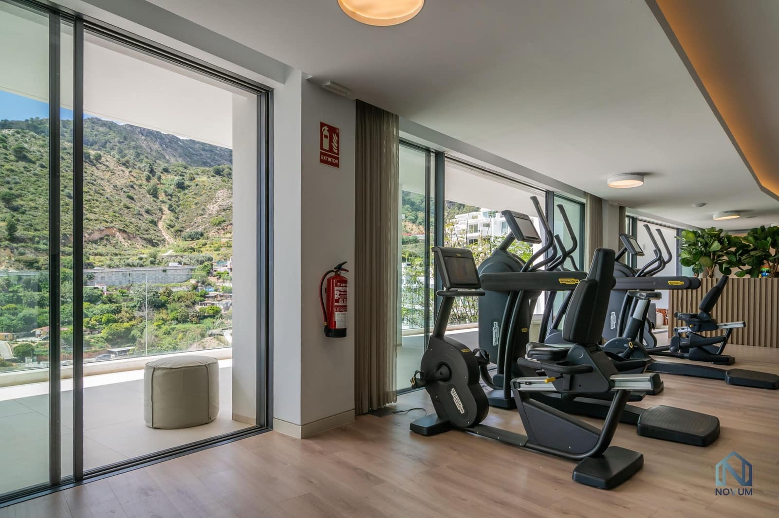 3 chambre Penthouse à vendre à Ojen avec piscine garage - 1 150 000 € (Ref: 9245861)