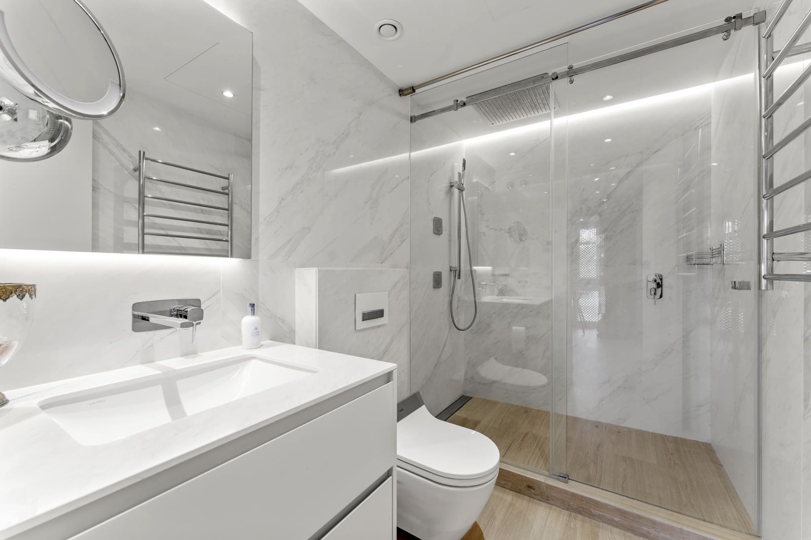 3 sypialnia Apartament na sprzedaż w Marbella z basenem garażem - 3 850 000 € (Ref: 9245862)