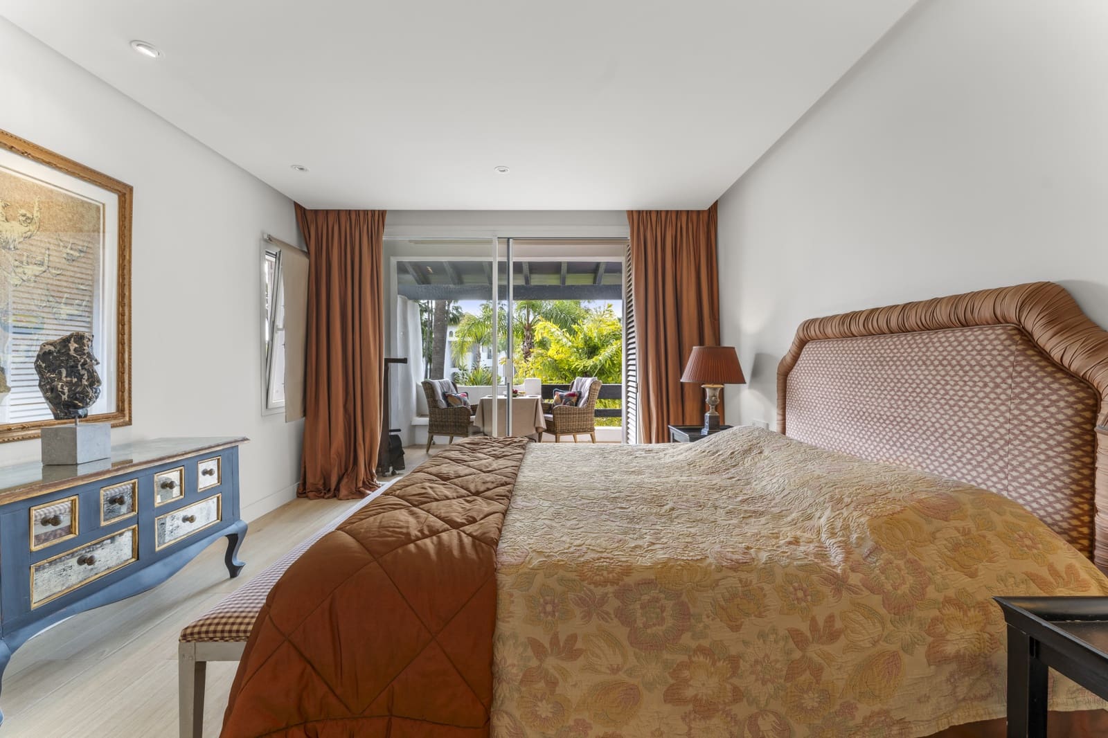 3 sypialnia Apartament na sprzedaż w Marbella z basenem garażem - 3 850 000 € (Ref: 9245862)