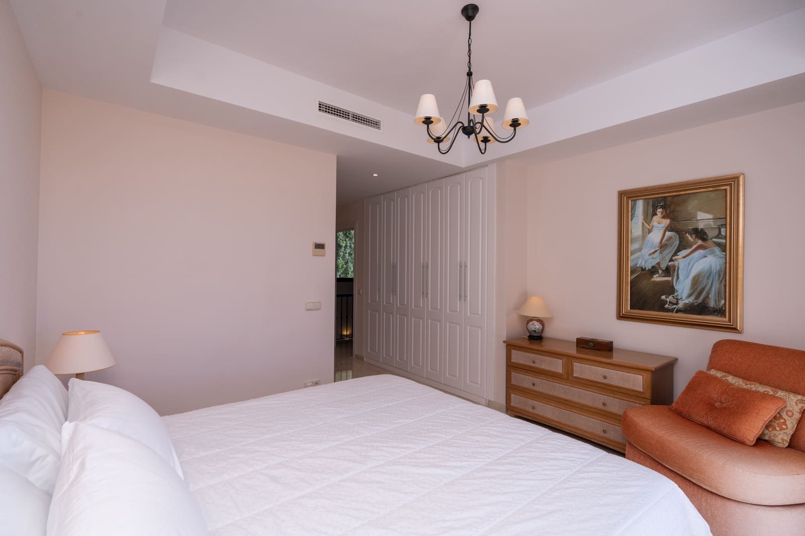 4 Zimmer Villa zu verkaufen in Benahavis mit Pool Garage - 1.795.000 € (Ref: 9245864)