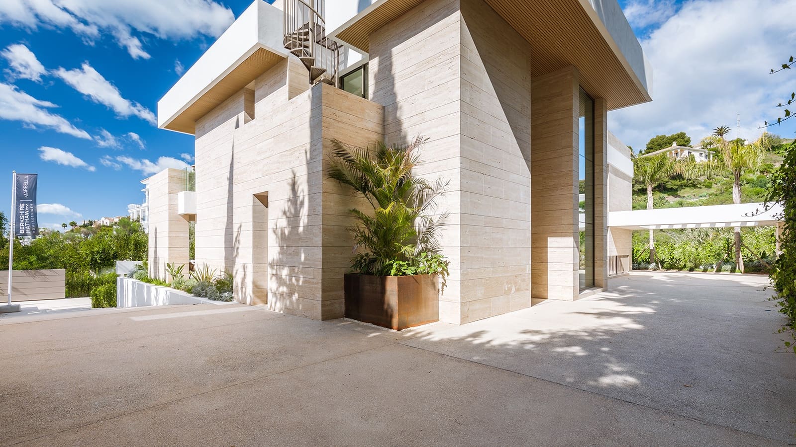 5 Zimmer Villa zu verkaufen in Benahavis mit Pool Garage - 4.990.000 € (Ref: 9245867)