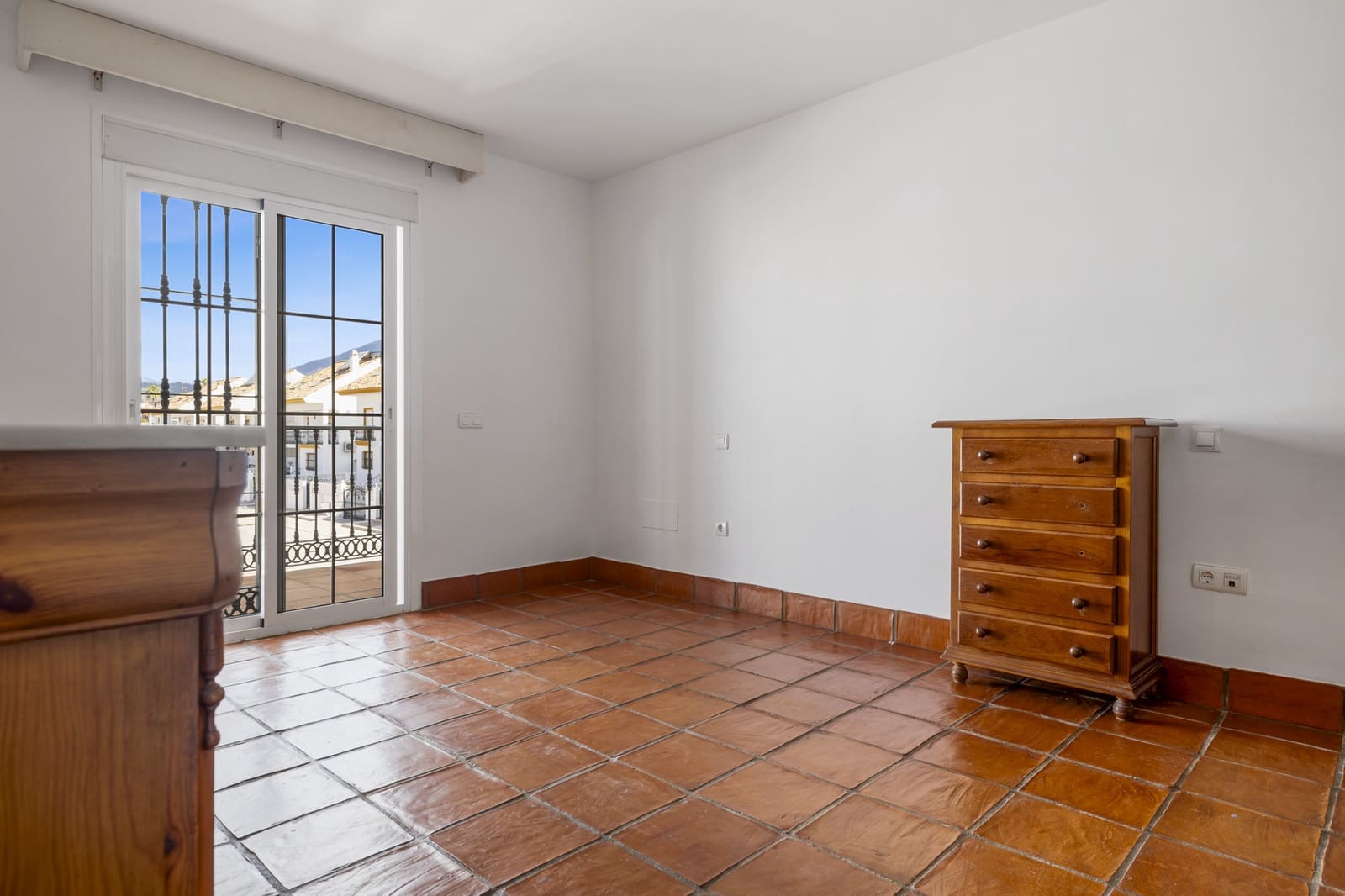 4 soverom Hus til salgs i San Pedro de Alcantara med svømmebasseng garasje - € 990 000 (Ref: 9245868)