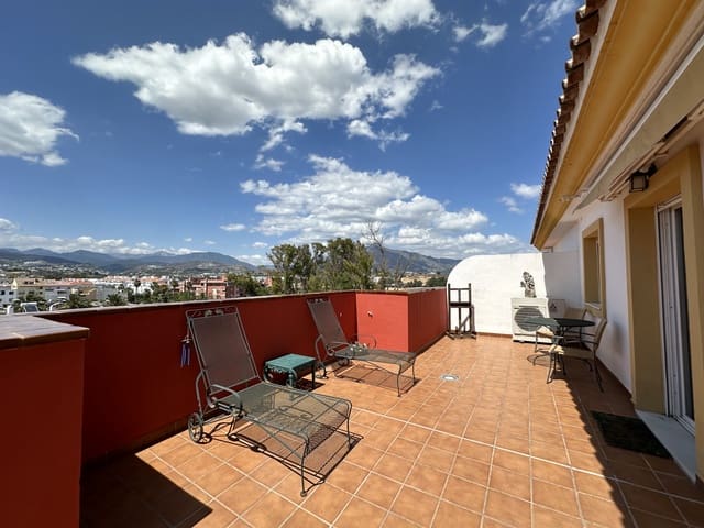 3 bedroom Penthouse for sale in San Pedro de Alcantara, Marbella with garage - € 550,000 (Ref: 9245873)