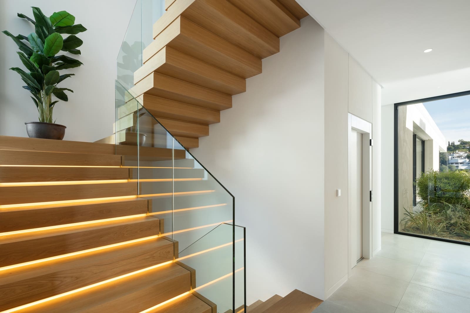 8 chambre Villa/Maison à vendre à El Madronal avec piscine garage - 11 500 000 € (Ref: 9245879)