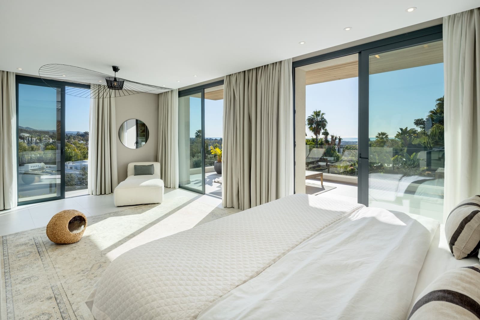 Chalet de 5 habitaciones en Marbella en venta con piscina garaje - 3.995.000 € (Ref: 9245882)