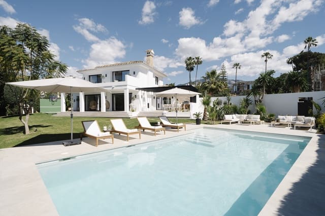 Chalet de 5 habitaciones en Nueva Andalucia, Marbella en venta con piscina garaje - 3.750.000 € (Ref: 9245886)