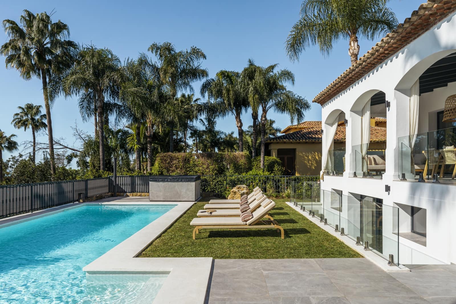 5 bedroom Villa for sale in Marbella with pool garage - € 7,550,000 (Ref: 9245889)