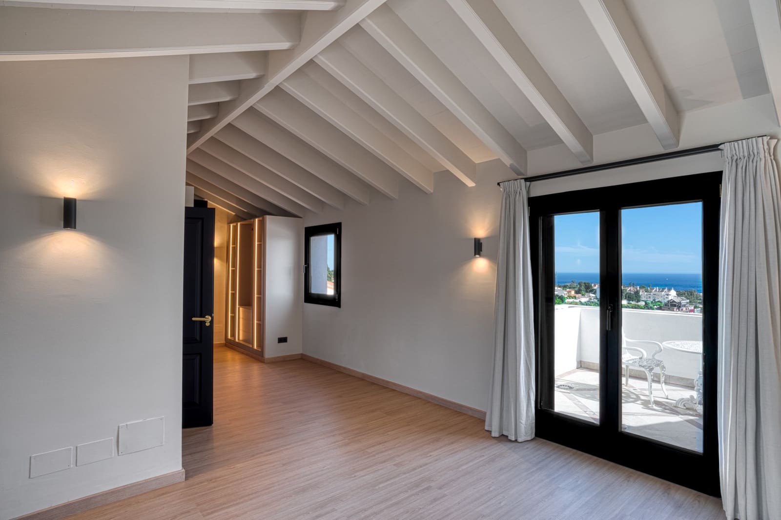 4 chambre Penthouse à vendre à Marbella avec piscine garage - 4 250 000 € (Ref: 9245890)