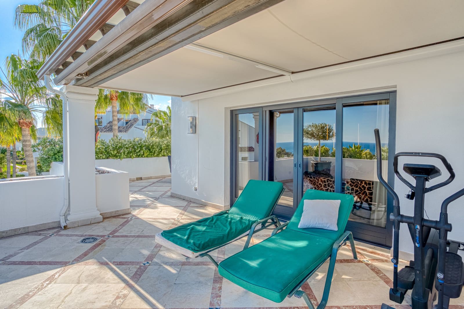 4 chambre Penthouse à vendre à Marbella avec piscine garage - 4 250 000 € (Ref: 9245890)