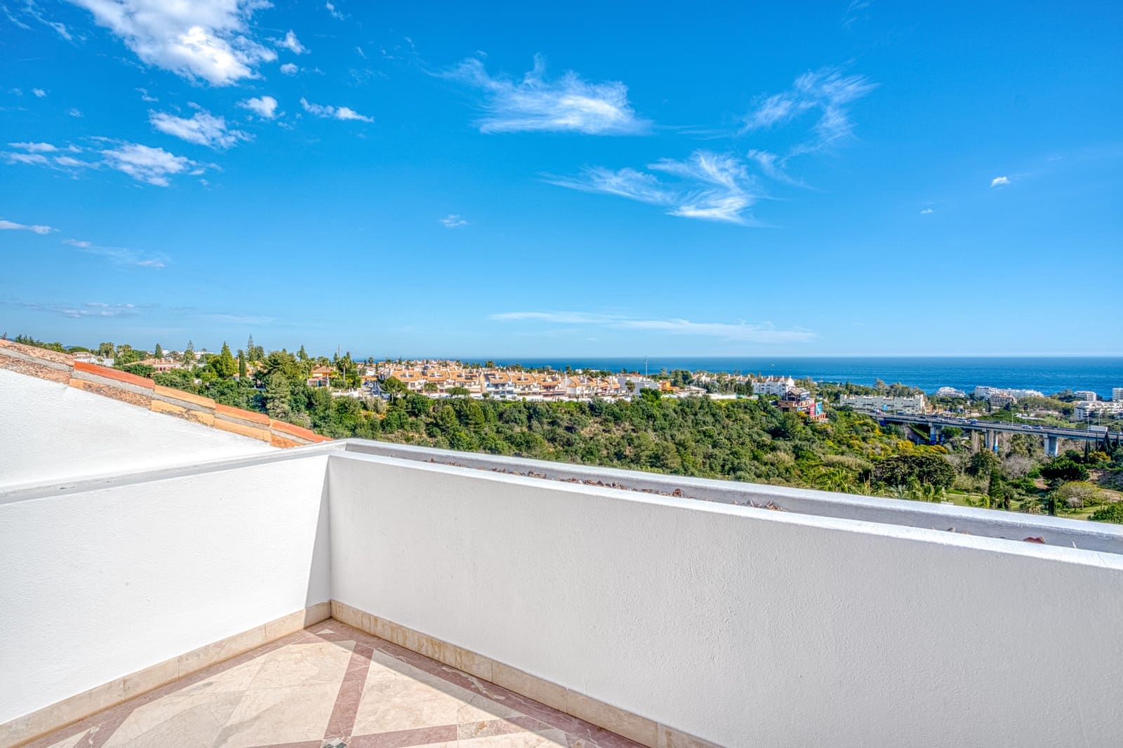 4 chambre Penthouse à vendre à Marbella avec piscine garage - 4 250 000 € (Ref: 9245890)