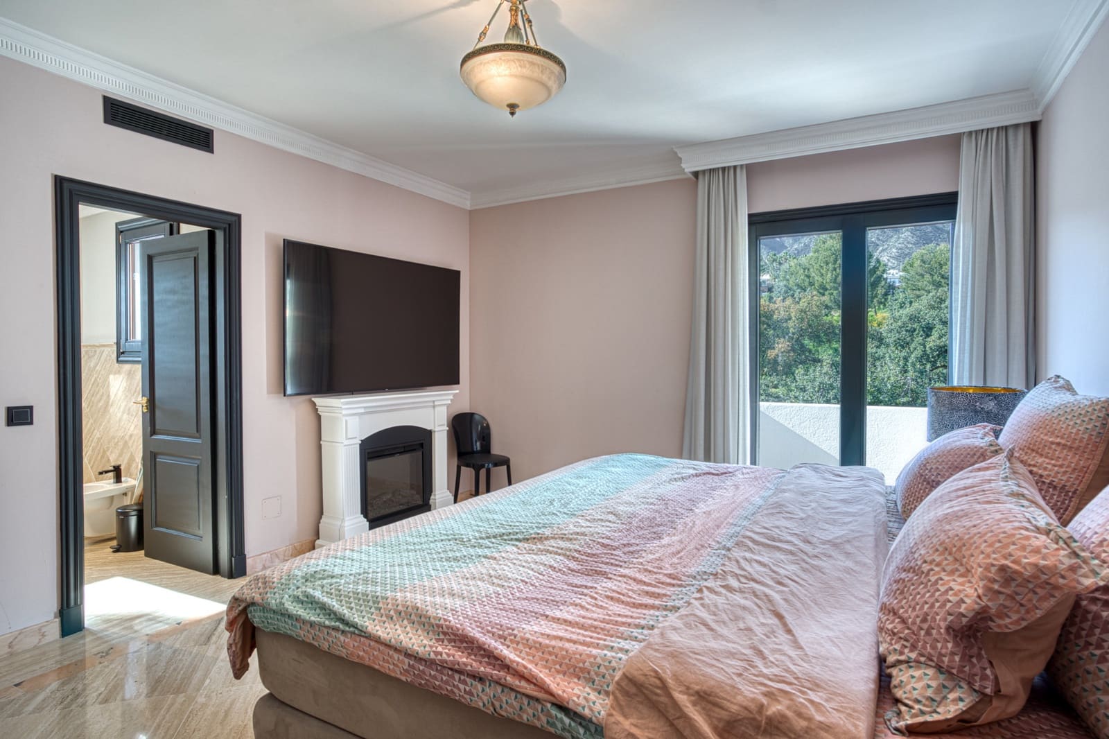 4 chambre Penthouse à vendre à Marbella avec piscine garage - 4 250 000 € (Ref: 9245890)