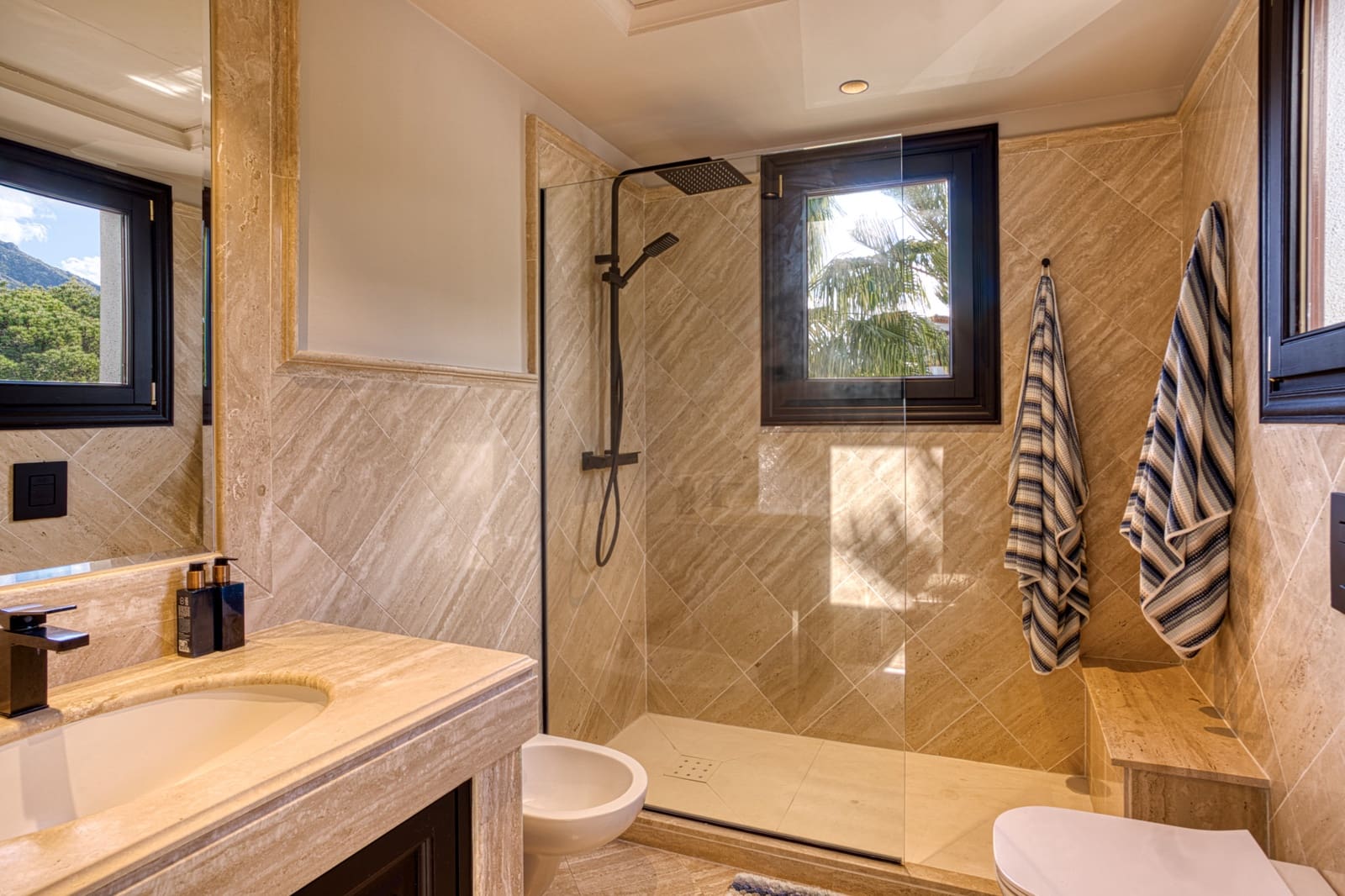 4 chambre Penthouse à vendre à Marbella avec piscine garage - 4 250 000 € (Ref: 9245890)