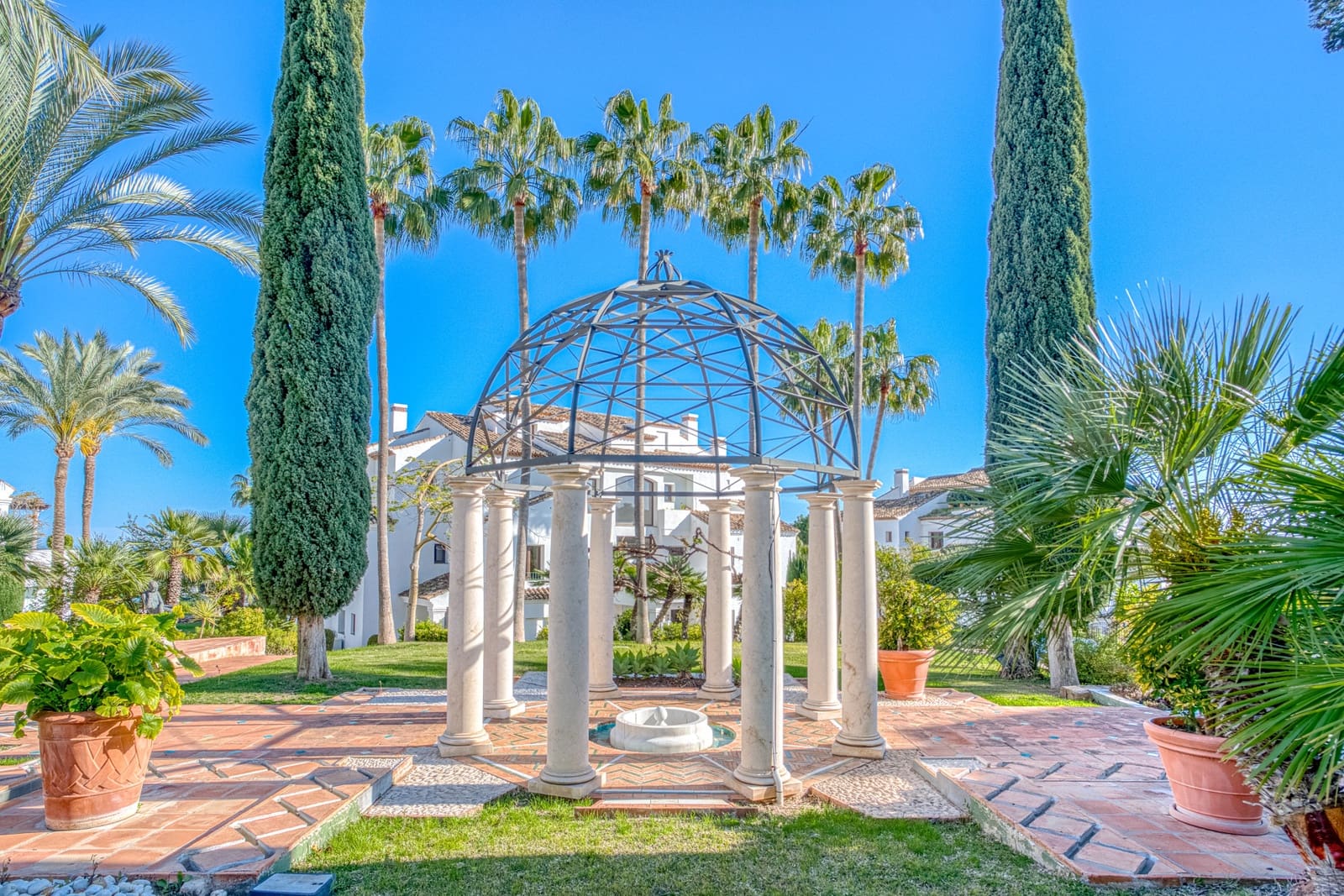 4 chambre Penthouse à vendre à Marbella avec piscine garage - 4 250 000 € (Ref: 9245890)