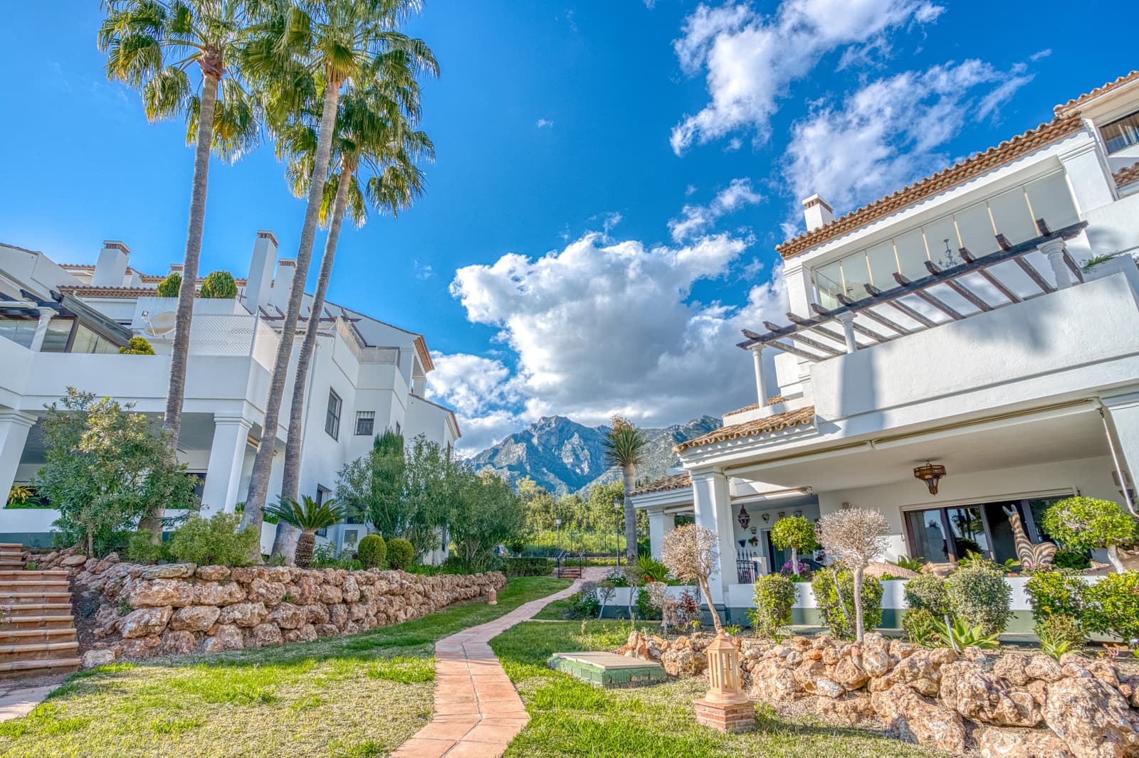4 chambre Penthouse à vendre à Marbella avec piscine garage - 4 250 000 € (Ref: 9245890)