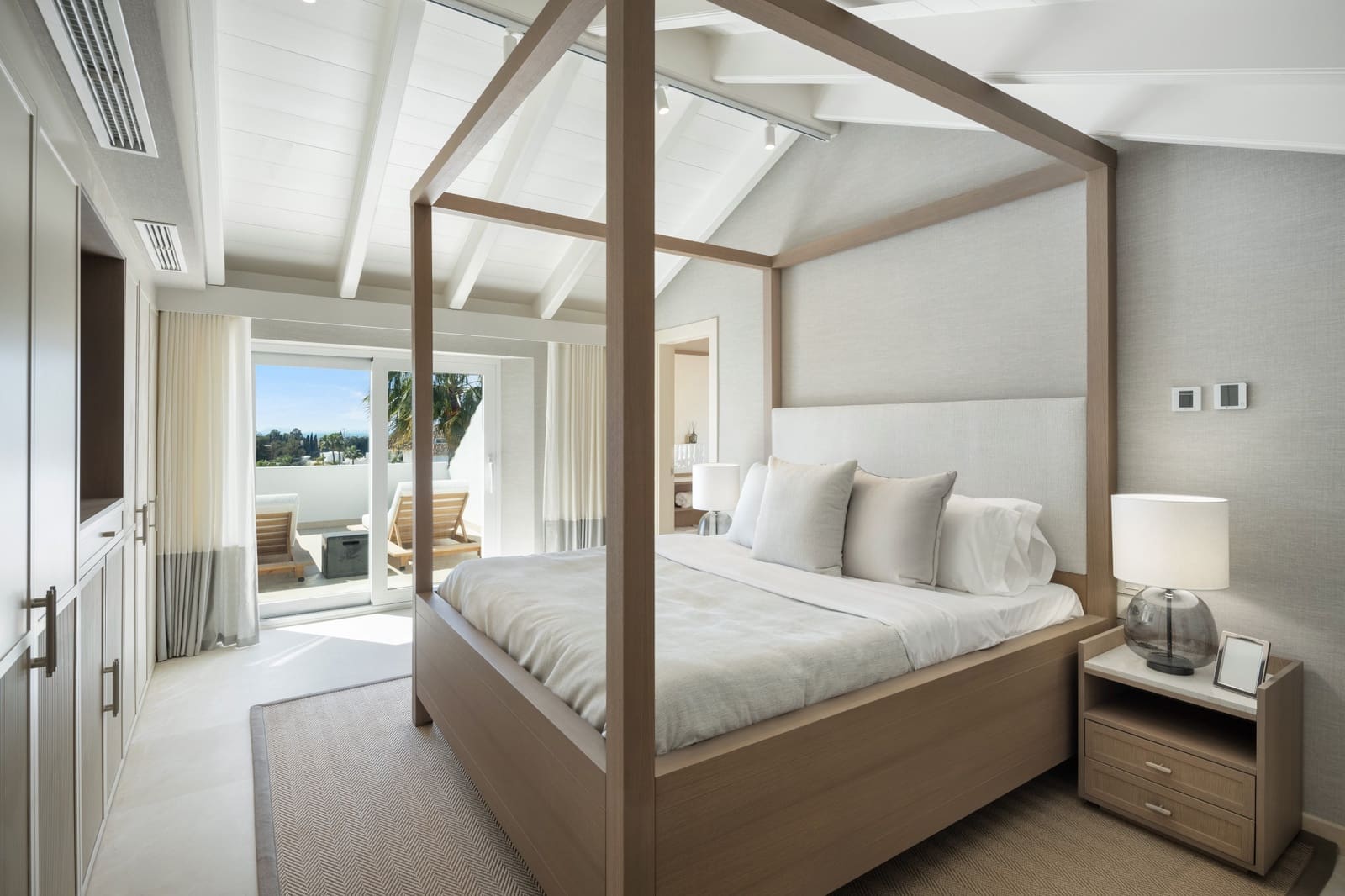 Ático de 3 habitaciones en Marbella en venta con piscina garaje - 2.750.000 € (Ref: 9245892)