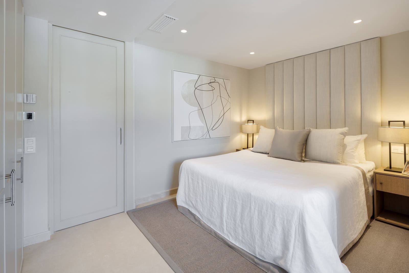 3 bedroom Penthouse for sale in Marbella with pool garage - € 2,750,000 (Ref: 9245892)