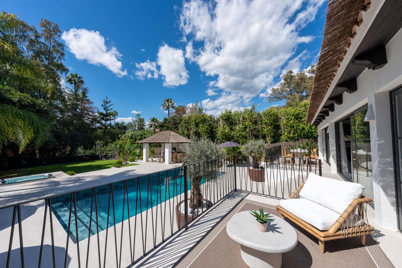 Chalet de 5 habitaciones en Nueva Andalucia en venta con piscina garaje - 5.350.000 € (Ref: 9245893)