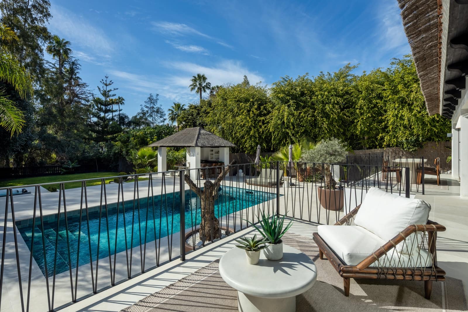 5 bedroom Villa for sale in Nueva Andalucia with pool garage - € 4,290,000 (Ref: 9245893)