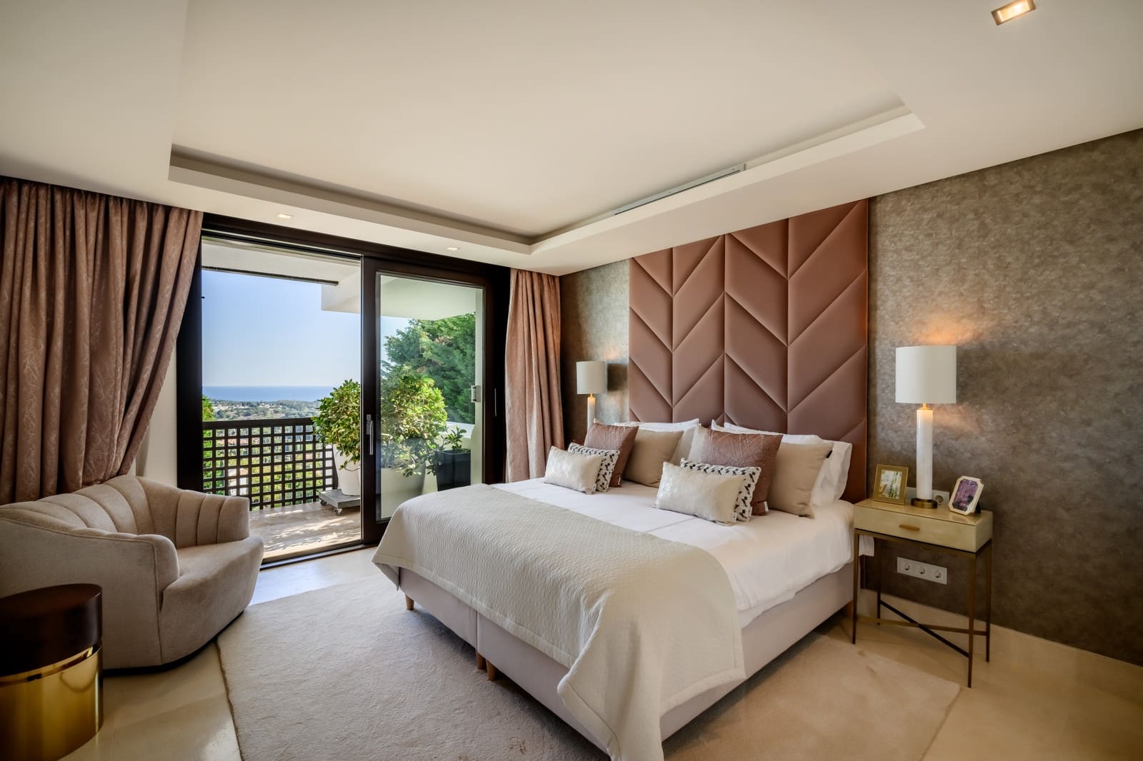 5 bedroom Villa for sale in Los Flamingos with pool garage - € 5,500,000 (Ref: 9245896)