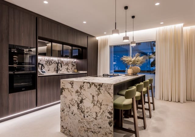 3 chambre Appartement à vendre à Marbella avec piscine garage - 2 450 000 € (Ref: 9245899)