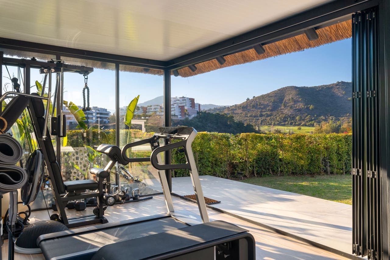6 sypialnia Willa na sprzedaż w Benahavis z basenem garażem - 2 995 000 € (Ref: 9245905)