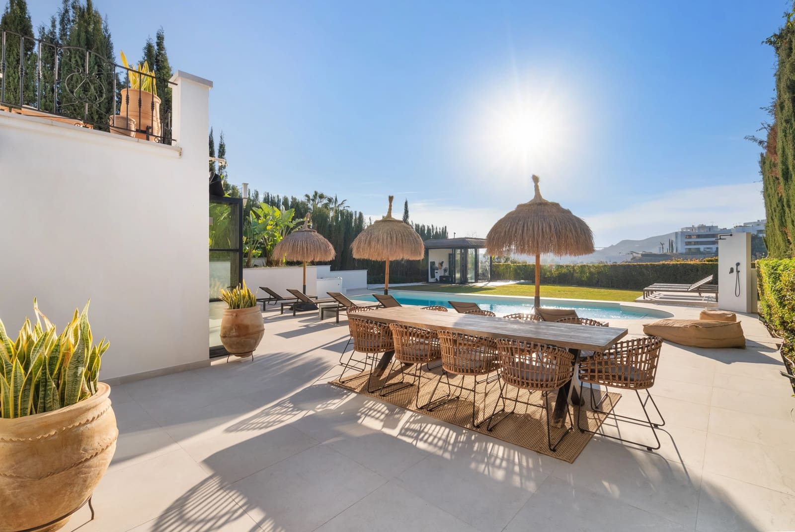 6 sypialnia Willa na sprzedaż w Benahavis z basenem garażem - 2 995 000 € (Ref: 9245905)