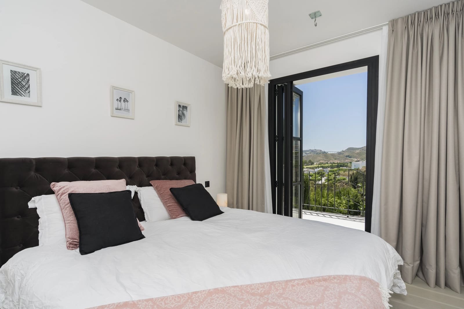 6 sypialnia Willa na sprzedaż w Benahavis z basenem garażem - 2 995 000 € (Ref: 9245905)