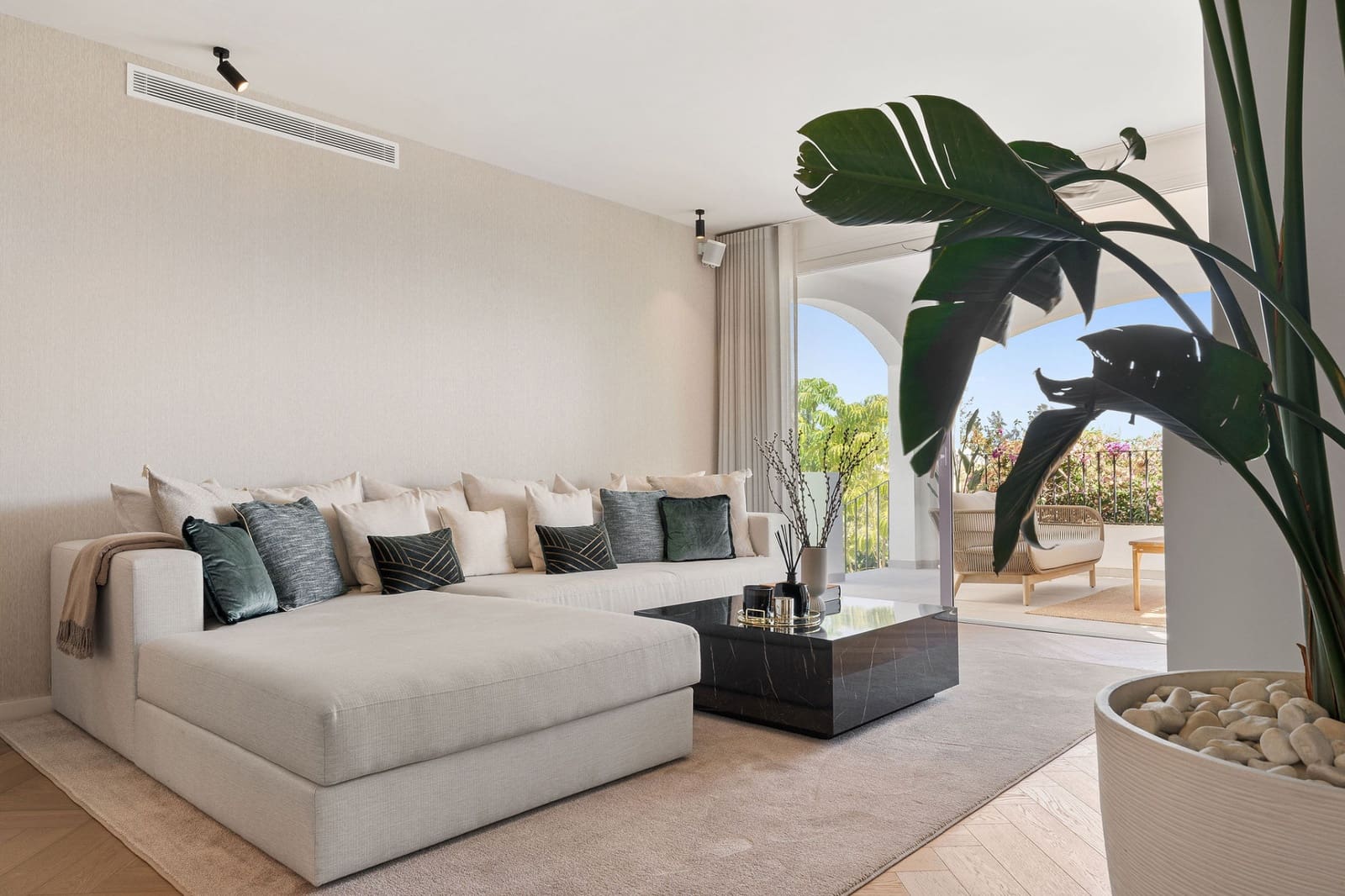 Casa de 4 habitaciones en Marbella en venta con piscina garaje - 1.991.000 € (Ref: 9245908)