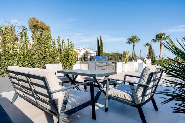 3 chambre Penthouse à vendre à Marbella avec piscine garage - 650 000 € (Ref: 9245910)