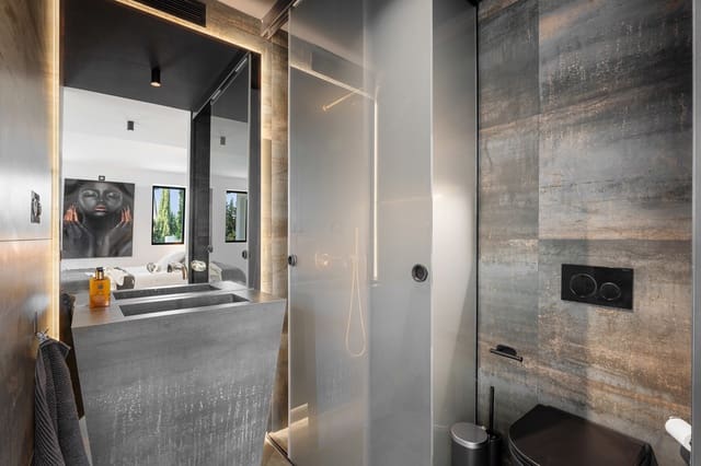 3 chambre Penthouse à vendre à Marbella avec piscine garage - 650 000 € (Ref: 9245910)