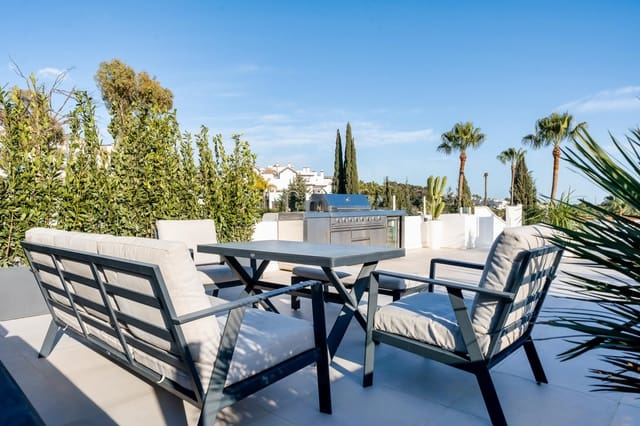 3 soverom Penthouse til salgs i Marbella med svømmebasseng garasje - € 650 000 (Ref: 9245910)