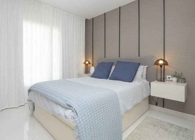 3 bedroom Apartment for sale in Estepona with pool garage - € 940,000 (Ref: 9245911)