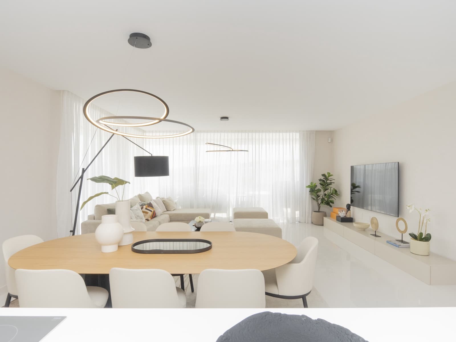 3 bedroom Apartment for sale in Estepona with pool garage - € 940,000 (Ref: 9245911)