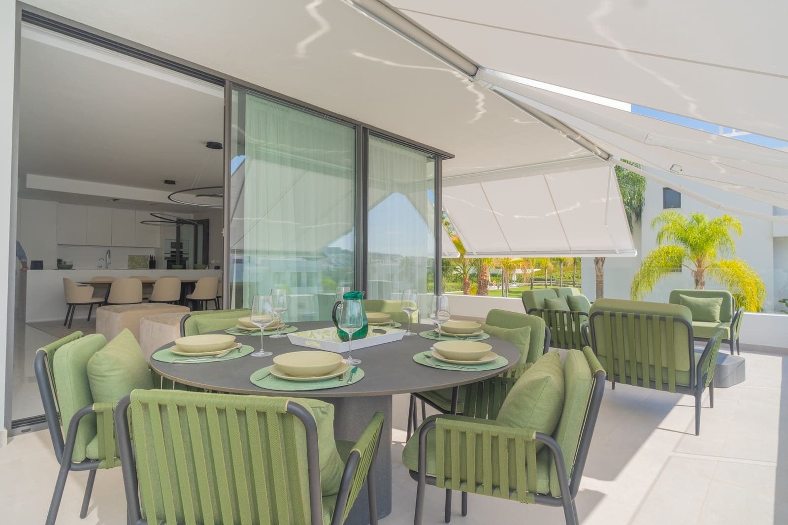 3 bedroom Apartment for sale in Estepona with pool garage - € 940,000 (Ref: 9245911)