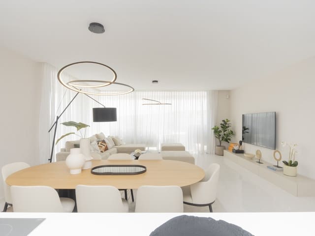 3 sovrum Lägenhet till salu i Estepona med pool garage - 940 000 € (Ref: 9245911)