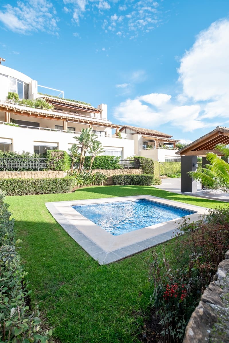 1 Zimmer Apartment zu verkaufen in Marbella mit Pool - 695.000 € (Ref: 9245912)