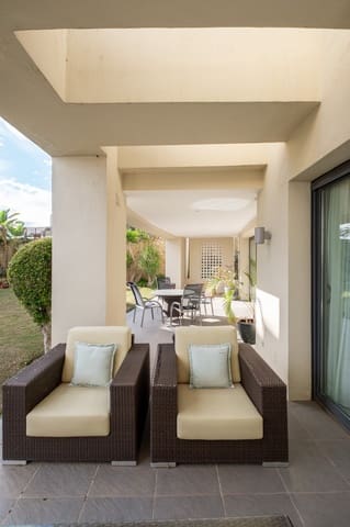 1 bedroom Apartment for sale in Marbella with pool - € 695,000 (Ref: 9245912)