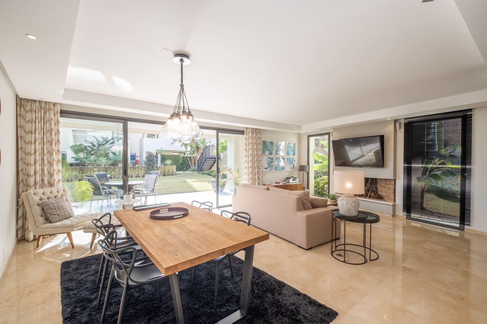 1 bedroom Apartment for sale in Marbella with pool - € 695,000 (Ref: 9245912)