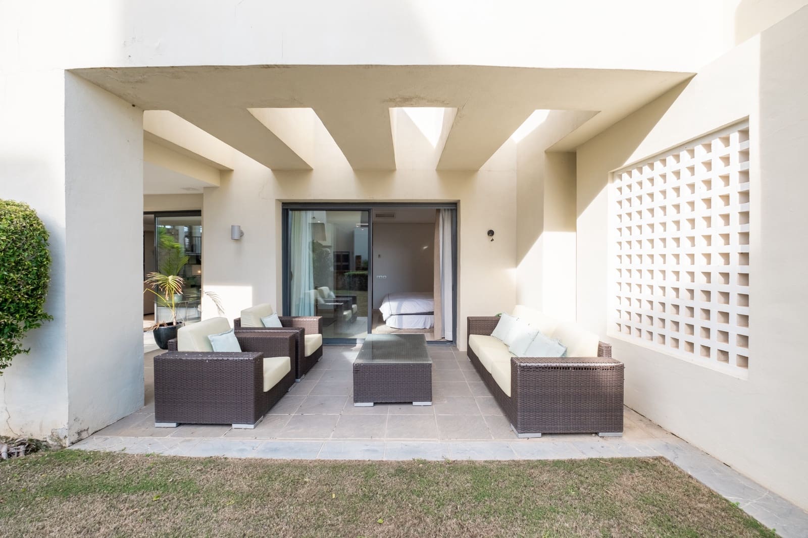 1 bedroom Apartment for sale in Marbella with pool - € 695,000 (Ref: 9245912)