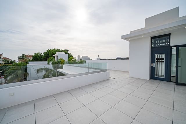 Chalet de 4 habitaciones en Marbella en venta con piscina garaje - 3.500.000 € (Ref: 9245914)