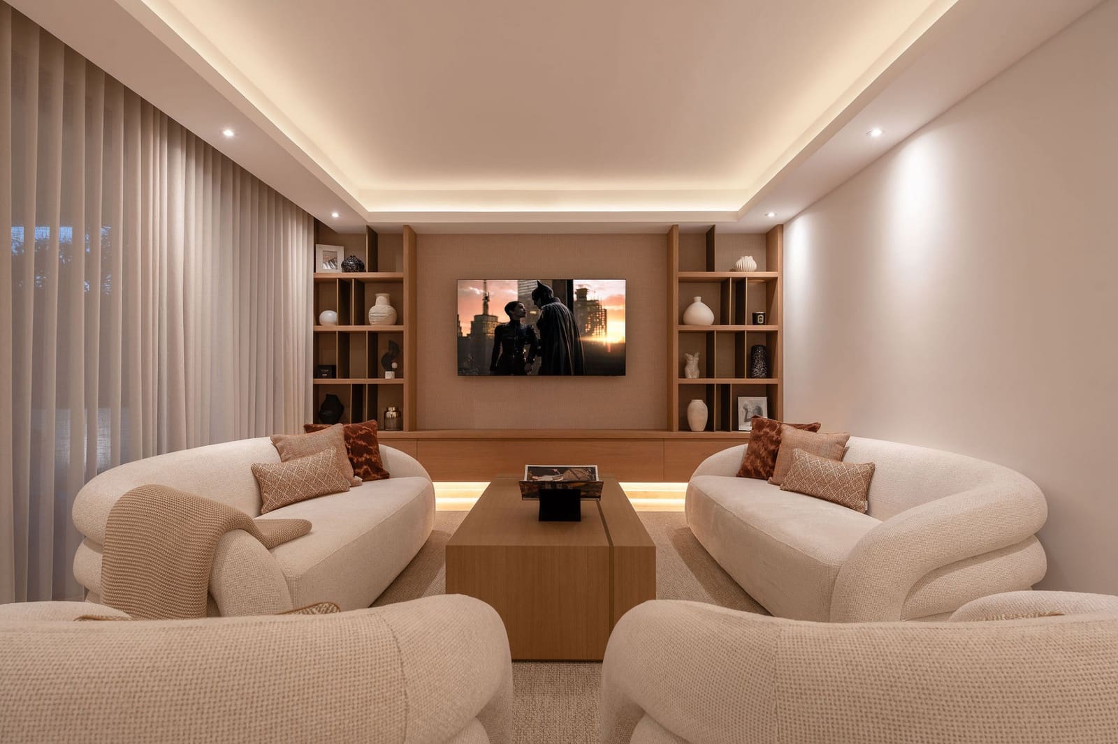 5 bedroom Villa for sale in Marbella with pool garage - € 3,650,000 (Ref: 9245915)