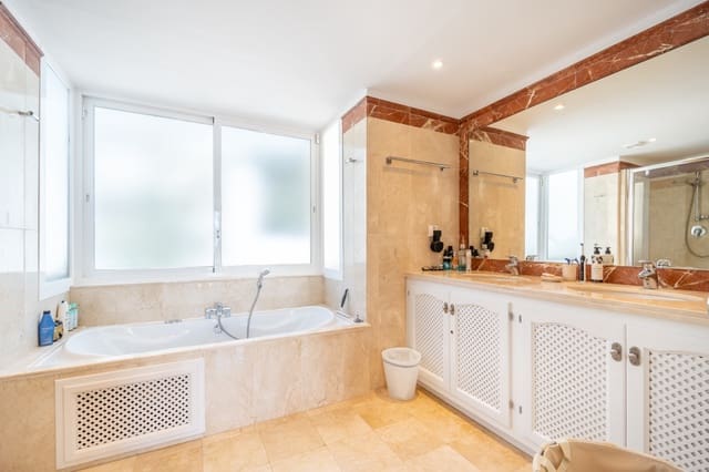 4 soverom Villa til salgs i Istán med svømmebasseng garasje - € 1 550 000 (Ref: 9245917)