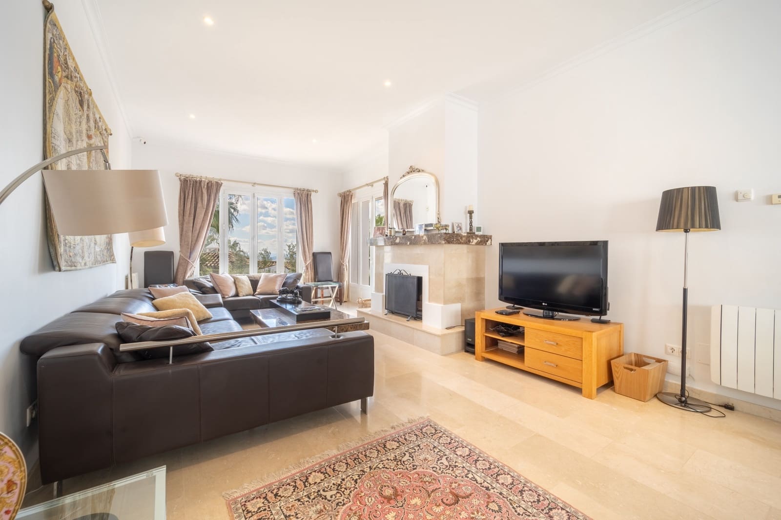 4 bedroom Villa for sale in Istan with pool garage - € 1,550,000 (Ref: 9245917)