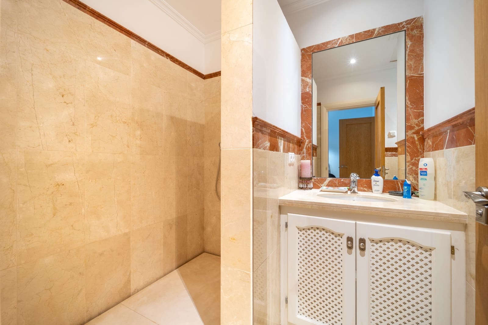 4 bedroom Villa for sale in Istan with pool garage - € 1,550,000 (Ref: 9245917)