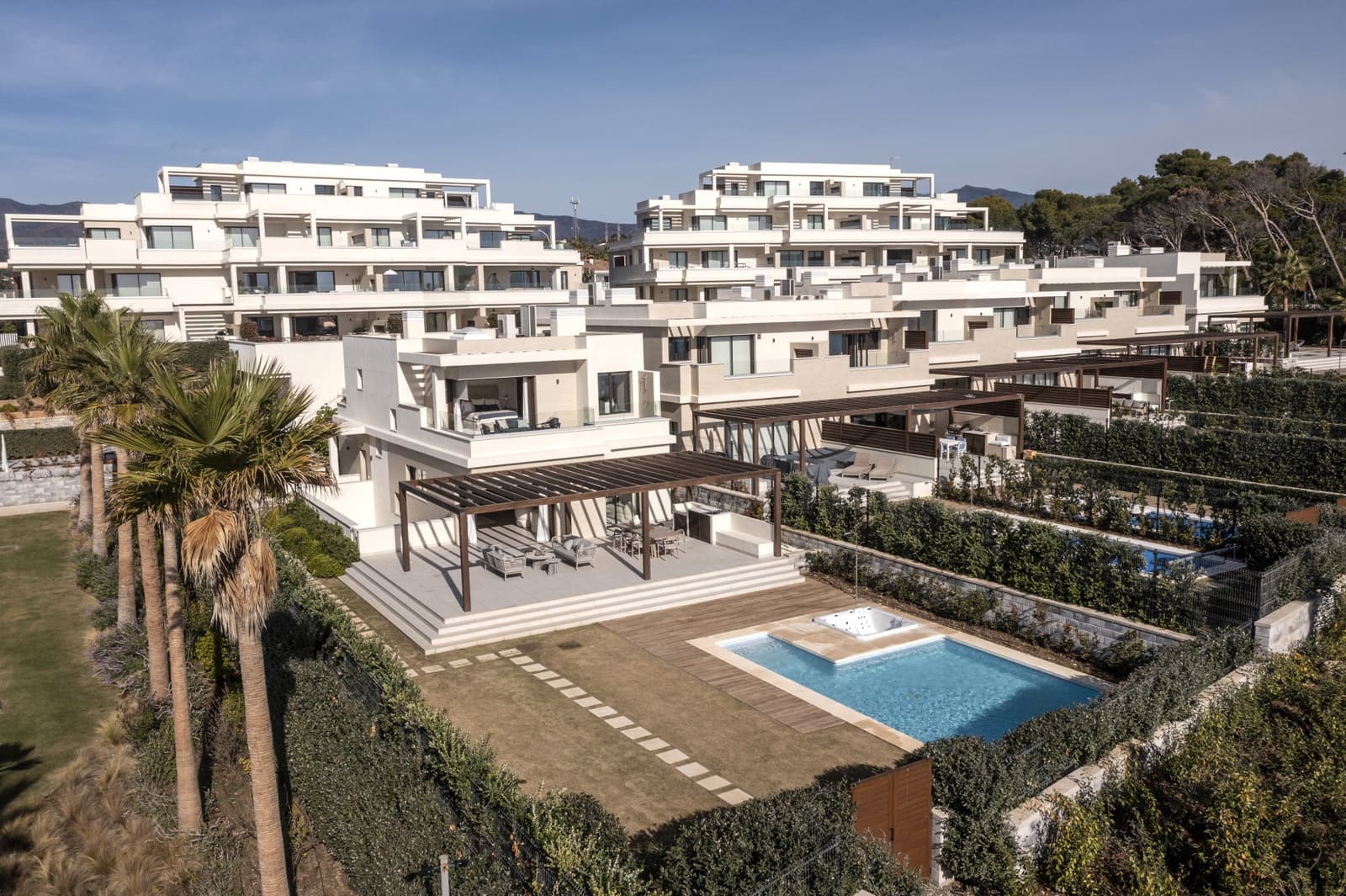 4 chambre Villa/Maison à vendre à New Golden Mile avec piscine garage - 4 500 000 € (Ref: 9245918)