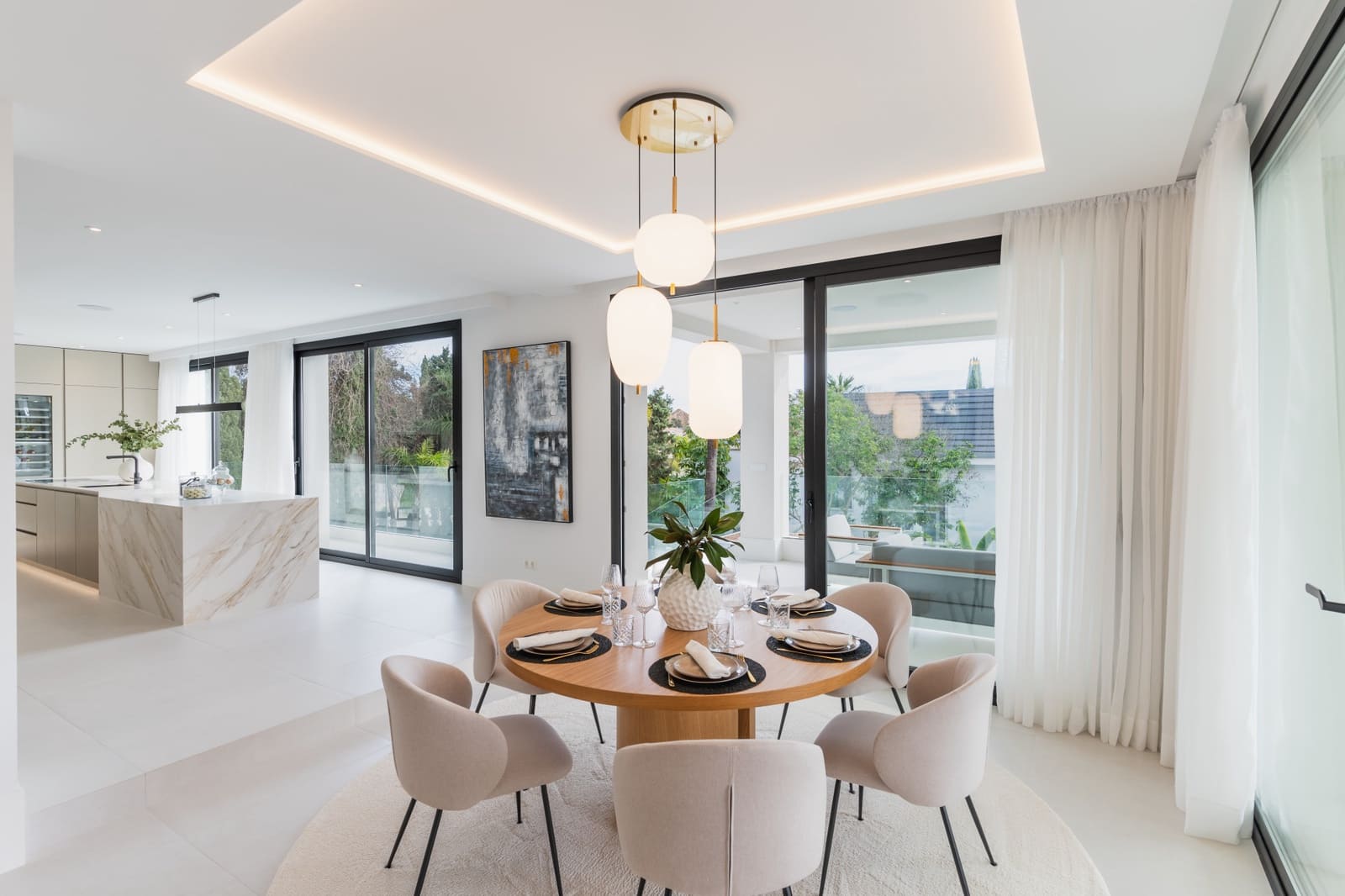 4 bedroom Villa for sale in Marbella with pool garage - € 3,669,000 (Ref: 9245921)