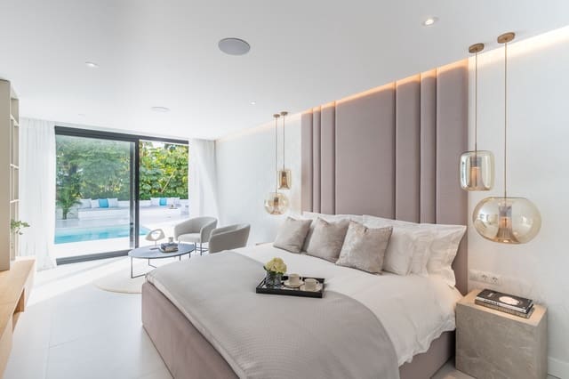 4 sypialnia Willa na sprzedaż w Marbella z basenem garażem - 3 669 000 € (Ref: 9245921)